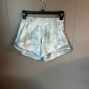 Lululemon Blue Hotty Hot Shorts 4” Size 6